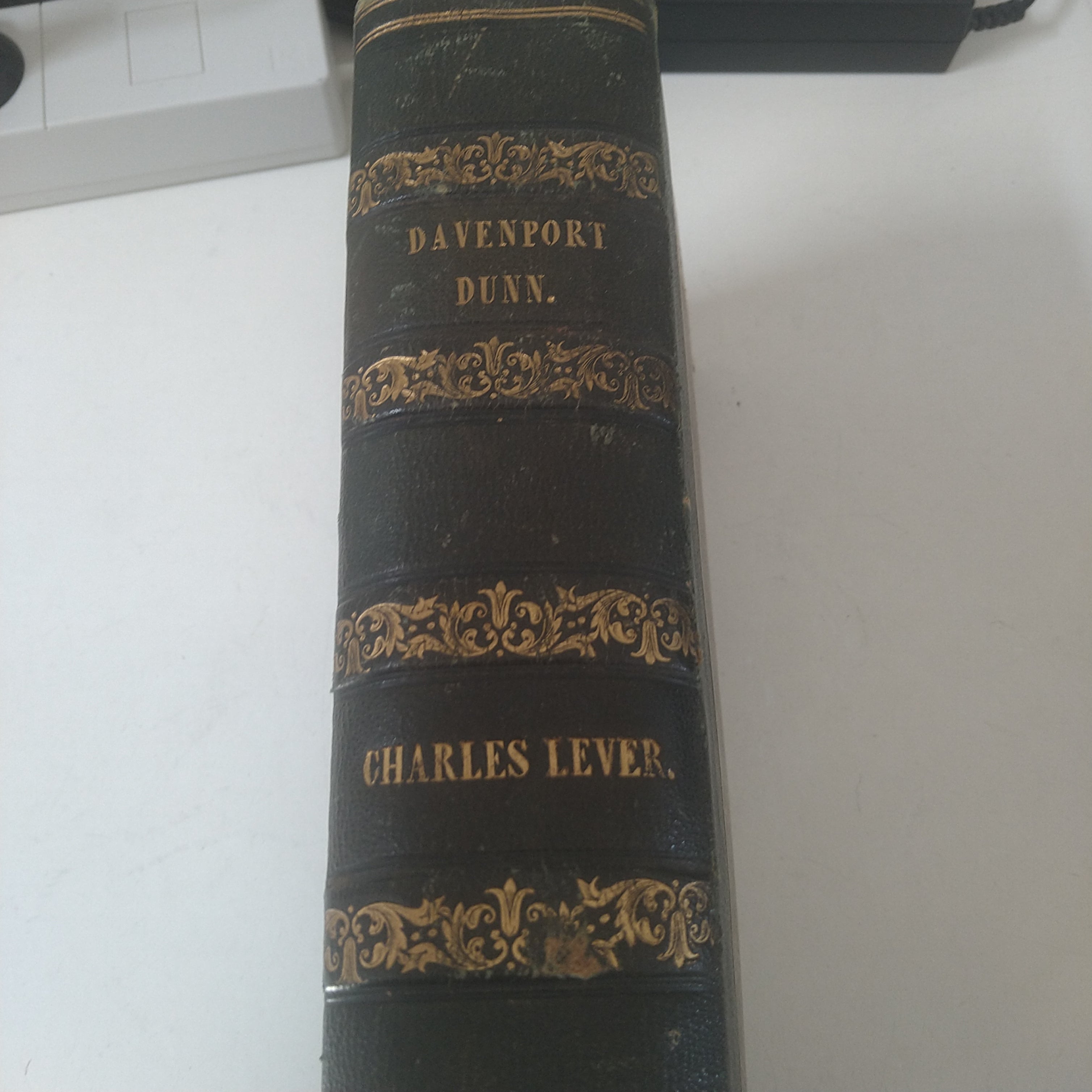 Charles Lever: Davenport Dunn